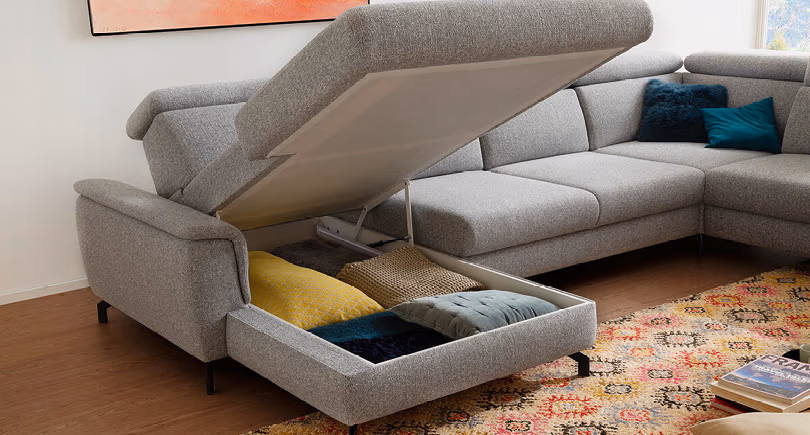 Schlafsofas lassen sich mit wenigen Handgriffen von der Couch in eine gemütliche Liegefläche verwandeln.