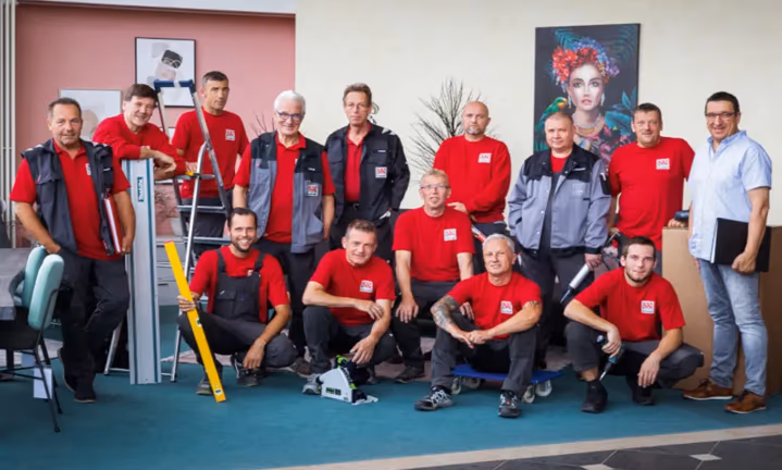 Gruppenfoto des Wagner Wohnen Serviceteams
