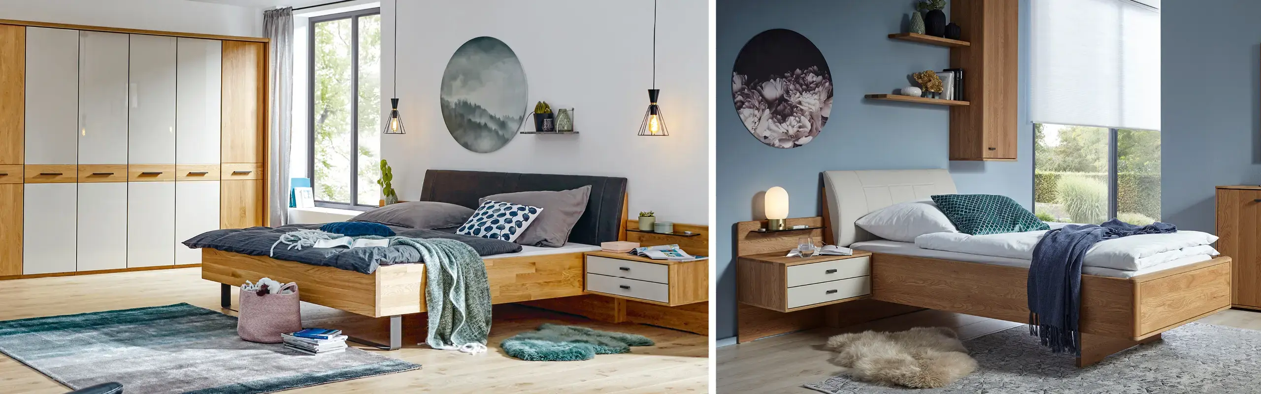 Zwei Schlafzimmer mit Holzbetten, Nachttischen, Pflanzen und blauer Wand