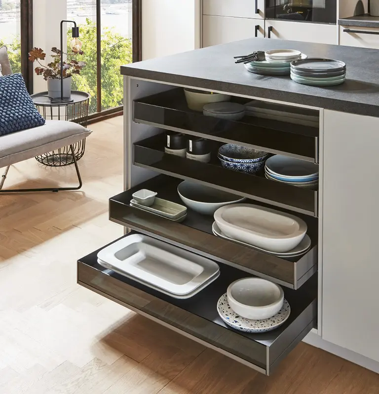 nobilia Kücheninsel mit offenen Schubladen