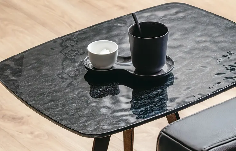 Glastische sind als Couchtische sehr beliebt.