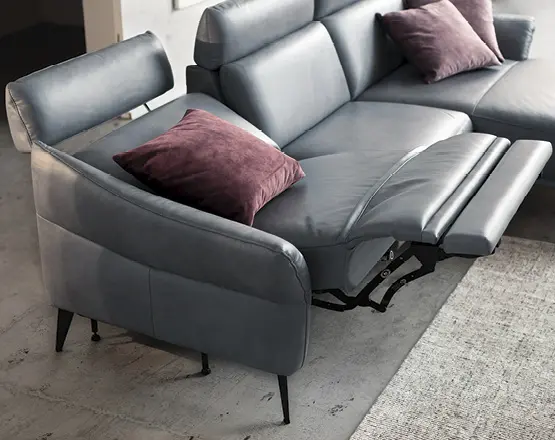 Sofa Justus - Die motorische Relaxfunktion bringt Sie in die bequeme Herz-Waage-Position