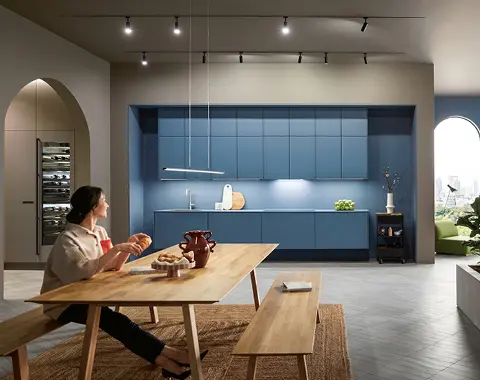 Berlineum Kuechen von next125 in azurblau