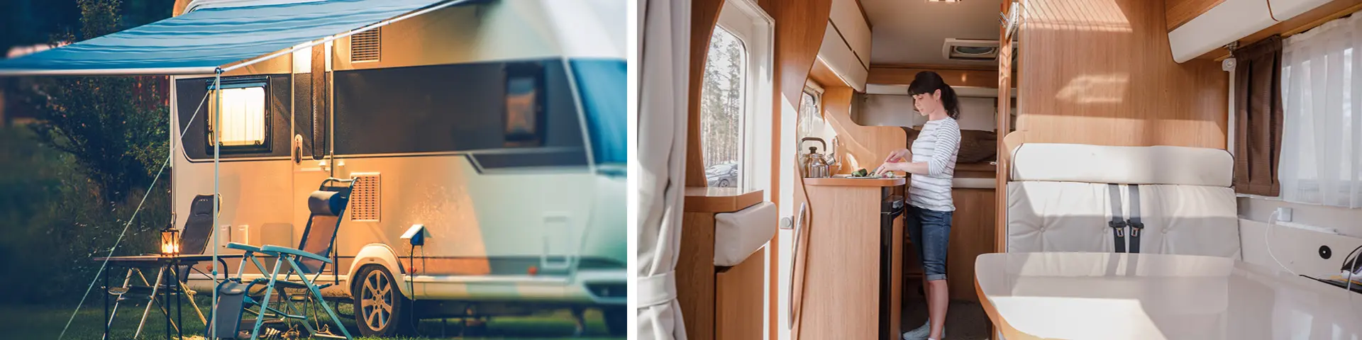 Wohnwagen mit Vordach vor einem Wald, davor ein Tisch mit zwei Stühlen, Frau im Wohnwageninneren