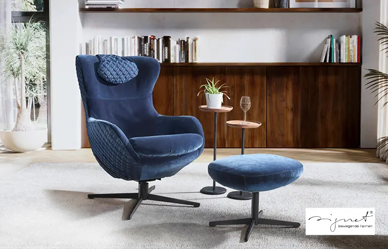 exclusive Möbel in dunkelblau von Signet