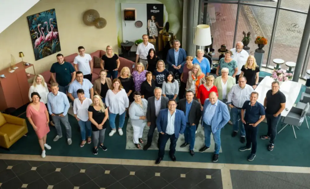 Grupenfoto Mitarbeiter von Wagner Wohnen