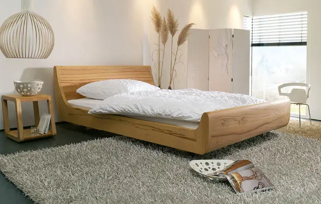 Massivholzbetten