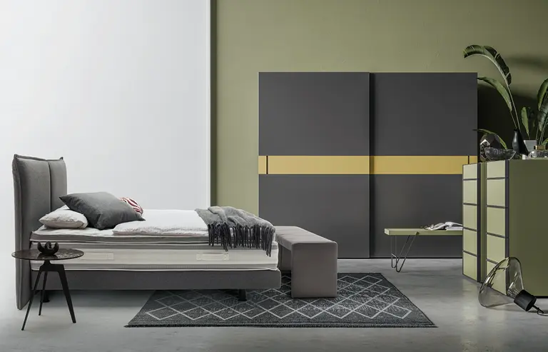 Die Beleuchtung einer Wohnwand sorgt für die besondere Stimmung im Wohnzimmer. 