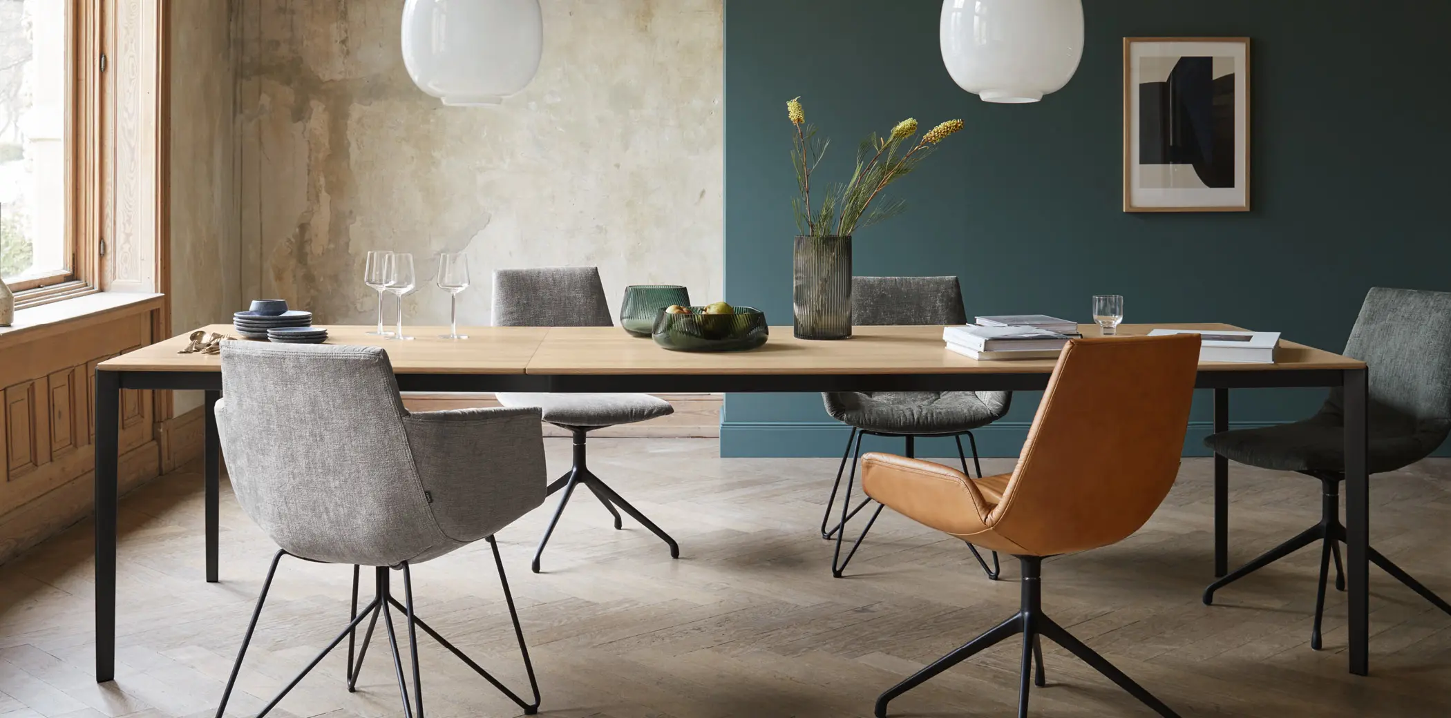 Team 7 Konferenzraum Tisch mit Stühlen. Auch als Esstisch nutzbar.