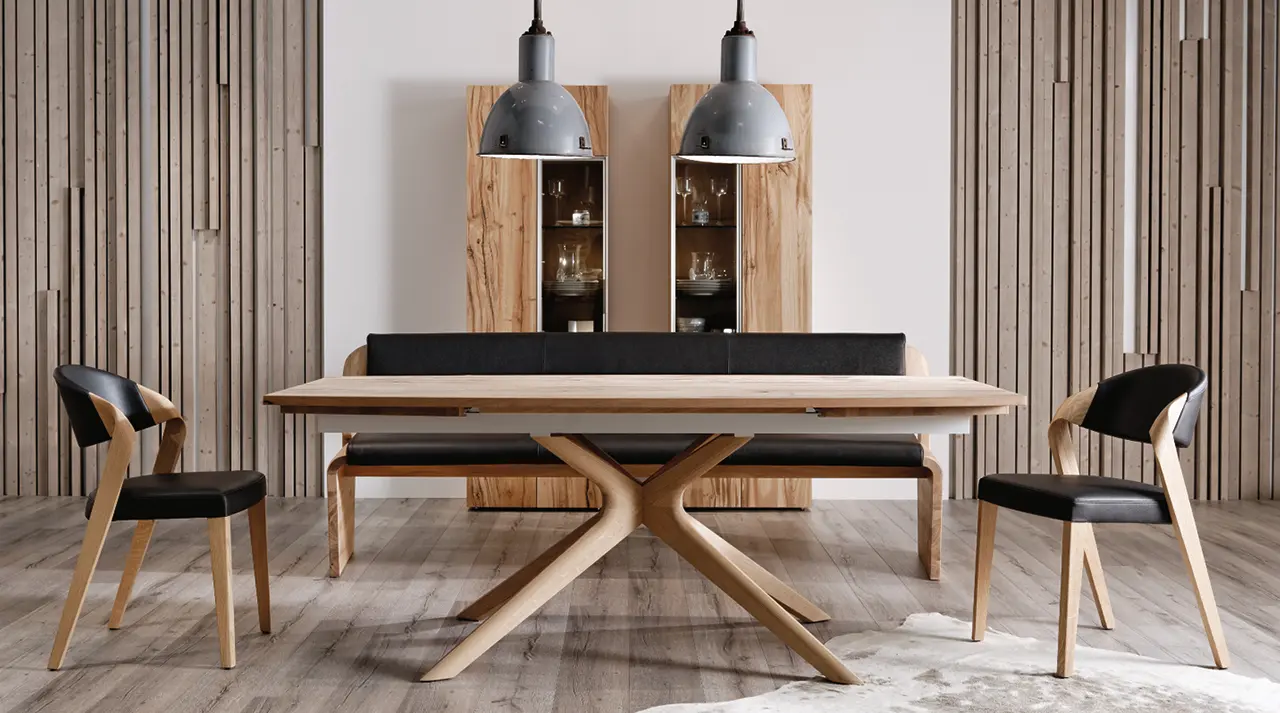 Hochwertige Naturholzmöbel 