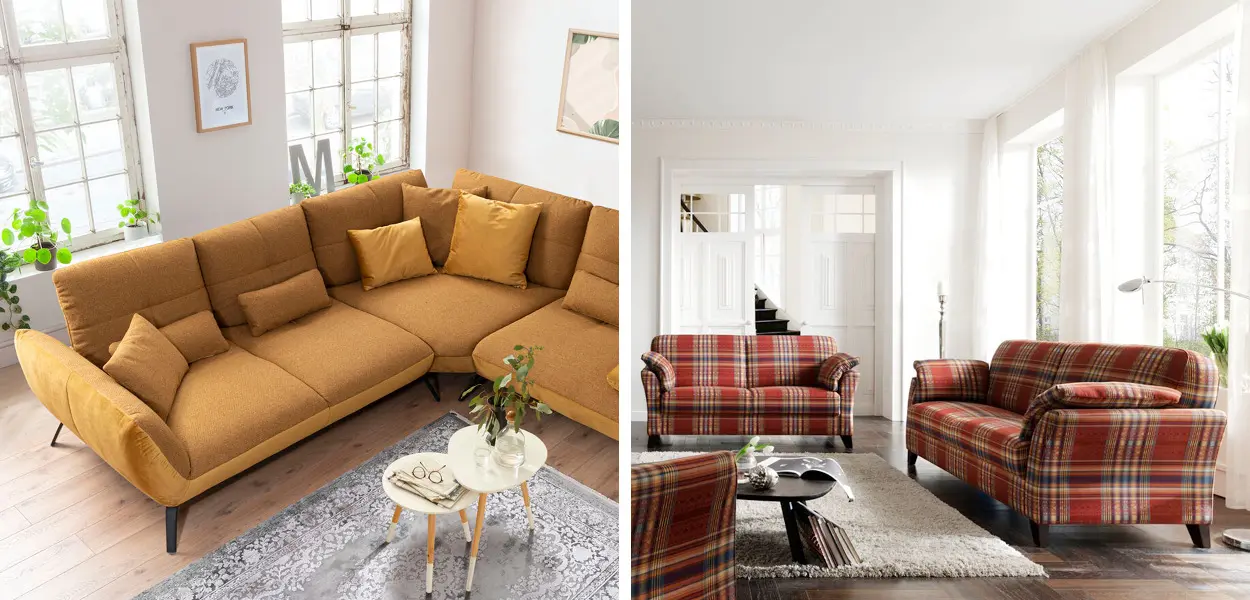 Sofa in der Farbe Curry auf Holzfußboden, Couchgarnitur mit Bezugsstoff im Schottenmuster auf hellem Teppich und Sofas mit Sessel und Hocker im Landhausstil auf dunklem Fußboden