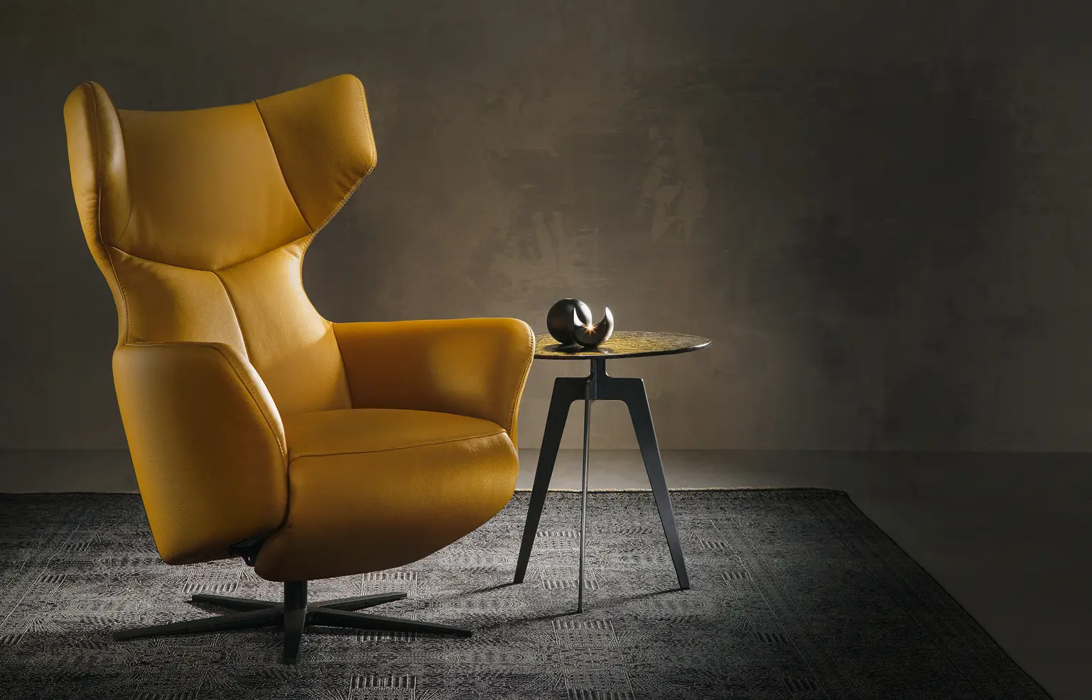 Ohrensessel haben Stil und zeigen sich in einem Hauch von Vintage-Look.