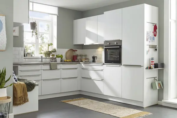 Eine Einbauküche mit Einbaugeräten ist ein harmonisches Ensemble.