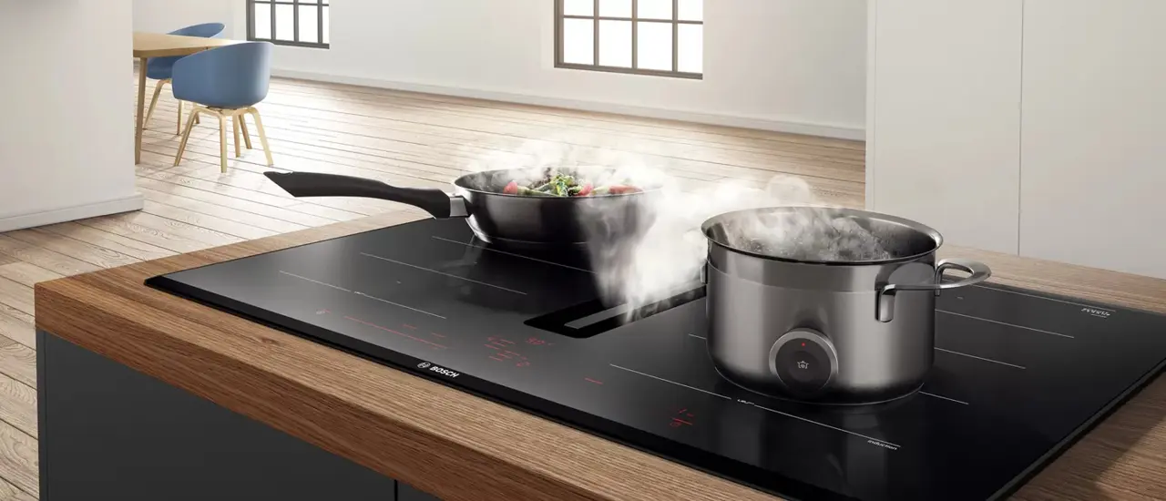 Arbeitsplatte mit Herd und Muldenlüfter