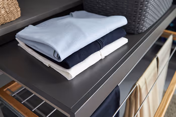 Auszug als Ablage für bequemes Wäscheverstauen