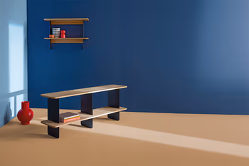 Sideboard und Wandregal OLAI von RAUM-FREUNDE in puristischem Ambiente