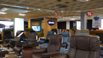 Stressless-Studio in der Wohnwelt von Harten mit einer Auswahl an bequemen Sesseln und attraktiven Angeboten.