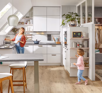 Zu den Küchen mit Dachschräge