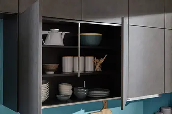 Beton-Optik Oberfläche an Hängeküchenschrank