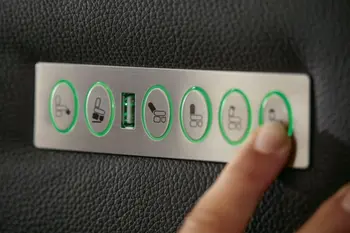 Bedienpaneel für die Relaxfunktionen eines Relaxsessels.