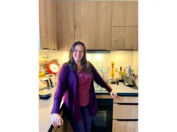 Frau Otte in ihrer Küche