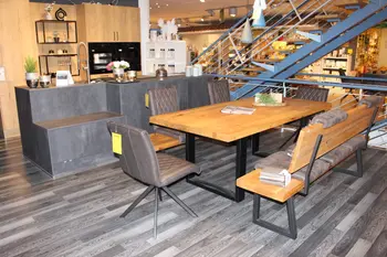 Küche Holzoptik-graphit mit Essgruppe