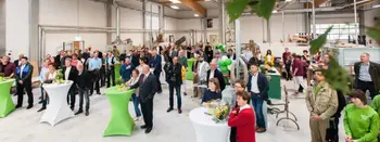 Publikum bei der Eröffnung