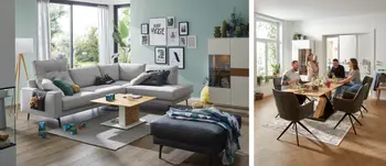 Modernes Wohnzimmer mit grauem Sofa, Couchtisch, Spielzeug und Ottomane; daneben Esstisch mit vier Personen und einer Frau, die ein Baby hält.