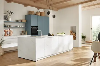 Moderne Conturküche 53.170 mit Marmoroptik-Fronten