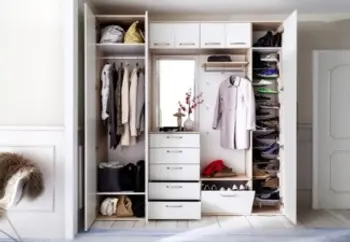 Strauraum Garderobe kompakt