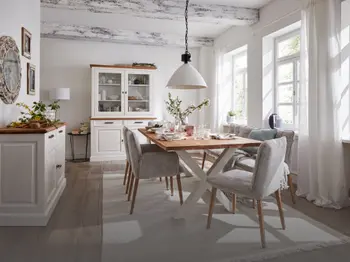 Im Landhausstil eingerichtetes Esszimmer