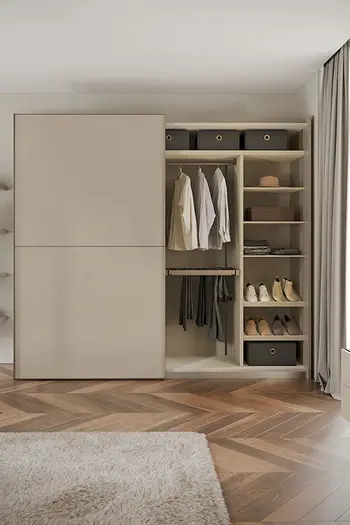 Auf die inneren Werte kommt es an: der Schrank Global Wohnen Solina überzeug auf voller Linie.