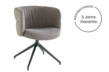 Esszimmerstuhl mit grauem Stoffbezug und Ledereinsätzen an Rückenlehne.