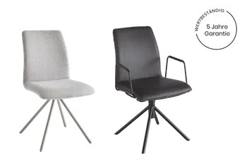 Zwei Esszimmerstühle mit und ohne Armlehne in Beige und Dunkelgrau.