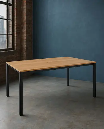 Minimalistischer Esstisch mit Wildeiche Echtholzfurnier und schwarzem Vierfuß-Gestell.