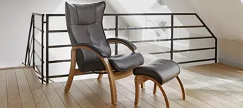 Conform Easy in braunem Leder mit Hocker