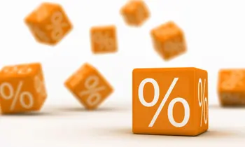 Bild von Würfeln mit Prozentzeichen, die vom oben herabfallen.&nbsp;