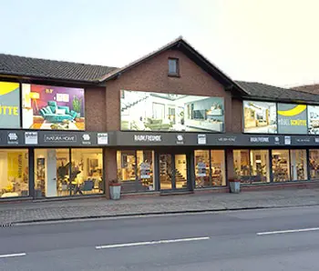 Hausfassade von Möbel Schütte