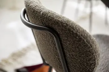 raumfreunde-polsterstuhl-bouc-detail.jpg