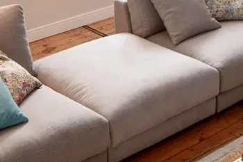 raumfreunde-sofa-juni-polster.jpg