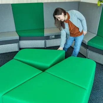 Mobile Sitzgelegenheiten, gepolstert