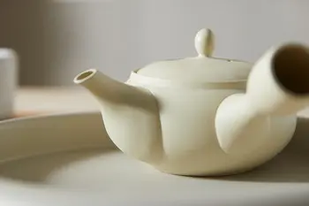 Detailaufnahme einer Teekanne