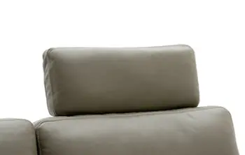 Detailbild von Kopfstütze eines grauen Ledersofas