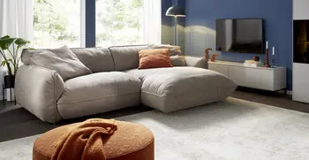 gf_25_Ecksofa_Fluffy_Stoff_Taupe_Hocker_Fluffy_Stoff_Rust.jpg