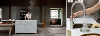 Frau in rustikaler Küche bereitet mit einem modernen Wasserhahn dampfendes Heißwasser für Tee zu