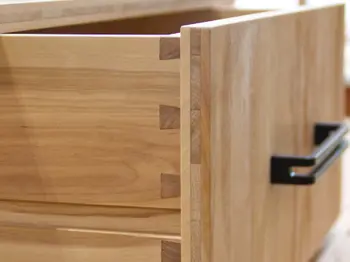 Schubladenführung aus Holz