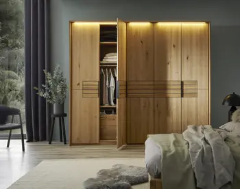 natura-scottsdale-beleuchteter-kleiderschrank-hochwertig-modern-design-massivholz-natur.jpg