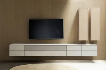 Modernes Wohnzimmer mit Wohnwand in kaschmir, bestehend aus einem hängenden TV-Board und zwei hängenden Highboards.