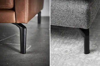 Zwei Varianten von Füßen beim Sofa Contur Cuneo