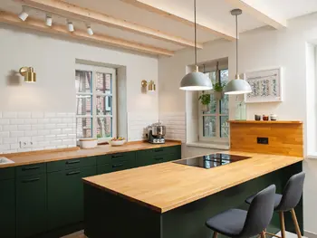 Kochinsel mit Barhockern